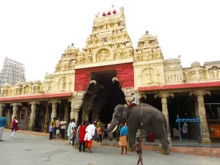 Arulmigu Subramaniya Swamy Temple, Tiruchendur
